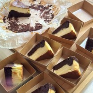 หน้าร้าน ขนมของทาส(แมว) By เลาทำเอง