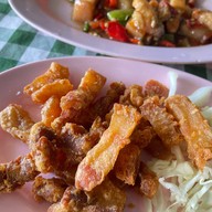 เจริญรส บุฟเฟ่ต์อาหารไทย ในร้าน มาร์ท&เมย์