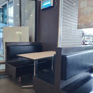 บรรยากาศ KFC อัศวรรณ โพนพิสัย ช๊อปปิ้งคอมเพล๊กซ์