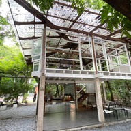 ร้านกาแฟ ใสใส