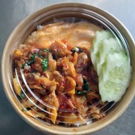 กระเพรารสแซ่บ  พริกแห้ง   (  ด่านสำโรง 14  )
