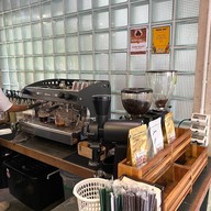 ร้านกาแฟ ใสใส