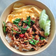 กระเพรารสแซ่บ  พริกแห้ง   (  ด่านสำโรง 14  )