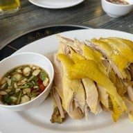 บุญ เรสเตอรองท์ 食得福 สีลม