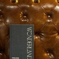 บรรยากาศ Punch Room Tokyo