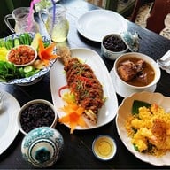 วันจันทร์ -