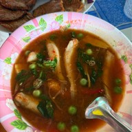 ร้านมุมลับราดหน้านายซอ
