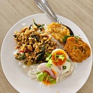 เมนูของร้าน ข้าวแกงบ้านใหญ่ ปตท. บ้านใหญ่ กม. 58