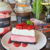 BEYOND CAFE (บียอนด์ คาเฟ่ กาแฟ เค้ก) หนองประจักษ์
