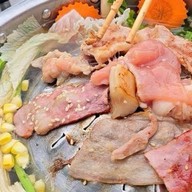 สหายหมูกระทะ สาขา4 ถนนใหญ่