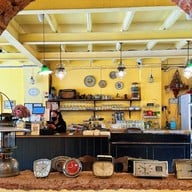 วันจันทร์ -