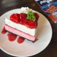 BEYOND CAFE (บียอนด์ คาเฟ่ กาแฟ เค้ก) หนองประจักษ์