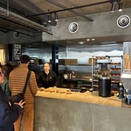 Lune Croissanterie CBD