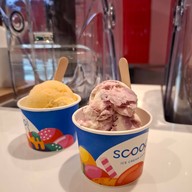 Scoopi Ice Cream Cafe'