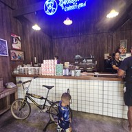 หน้าร้าน ชุมพล ปาท่องโก๋ บุรีรัมย์