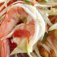 ยำติดแกรม-กะเพราเนื้อโคขุน