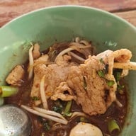 เมนูของร้าน ก๋วยเตี๋ยวเรือคลองสระบัว