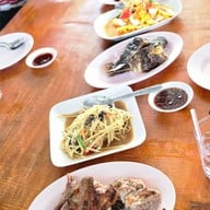 ไก่ย่างตาแป๊ะ 2