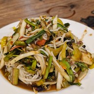 ส้มตำลาว ไก่บ้านย่างเขาสวนกวาง