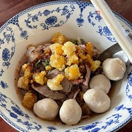 เมนูของร้าน ก๋วยเตี๋ยวเจ๊ตื๋อ