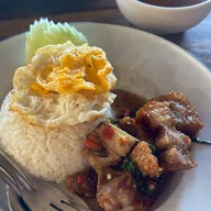 บ้านคนรักหมูกรอบ