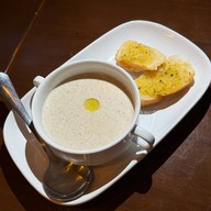 ไส้กรอกเยอรมัน & สเต็ก เดอะฮ็อกฟาเธอร์ แยกไฟฉาย