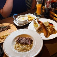 ไส้กรอกเยอรมัน & สเต็ก เดอะฮ็อกฟาเธอร์ แยกไฟฉาย