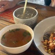 บ้านคนรักหมูกรอบ