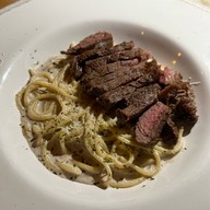 ไส้กรอกเยอรมัน & สเต็ก เดอะฮ็อกฟาเธอร์ แยกไฟฉาย