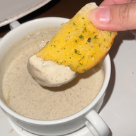 ไส้กรอกเยอรมัน & สเต็ก เดอะฮ็อกฟาเธอร์ แยกไฟฉาย