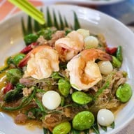 แซ่บยั่วญวน