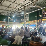 บรรยากาศ ก๋วยเตี๋ยวโอ่งมังกร-ราชบุรี สาขาเจดีย์หัก