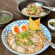 เมนูของร้าน อองชาม (En Charm) พุทธมณฑลสาย3