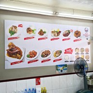 ขาหมูฮ่องเต้เฮียซ้ง ร้านดังในโซเชีี่ยล สาธุประดิษฐ์ กรุงเทพ