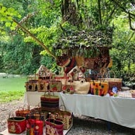 ตลาดนัดขนมปัง นานาจังเกิ้ล (บ้านสวนไผ่ล้อม)