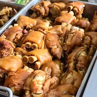 ขาหมูฮ่องเต้เฮียซ้ง ร้านดังในโซเชีี่ยล สาธุประดิษฐ์ กรุงเทพ