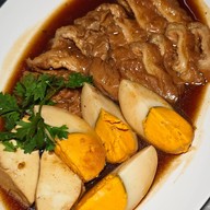 ขาหมูฮ่องเต้เฮียซ้ง ร้านดังในโซเชีี่ยล สาธุประดิษฐ์ กรุงเทพ