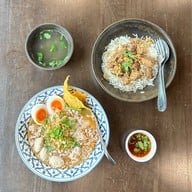 อองชาม (En Charm) พุทธมณฑลสาย3