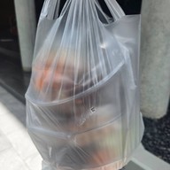 เมนูของร้าน ก๋วยจั๊บน้ำข้นกระดูกอ่อน