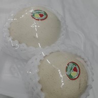 ผลไม้สด ร้านลาดพร้าว 138 ติดถนนริมฟุตบาทอยู่หน้าซอยเลยข้างๆมี toyota