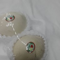 ผลไม้สด ร้านลาดพร้าว 138 ติดถนนริมฟุตบาทอยู่หน้าซอยเลยข้างๆมี toyota