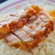 คุณอุ๊ โรงน้ำแข็งตลาดบัวทอง