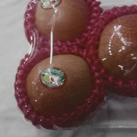 ผลไม้สด ร้านลาดพร้าว 138 ติดถนนริมฟุตบาทอยู่หน้าซอยเลยข้างๆมี toyota