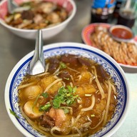 เมนูของร้าน ก๋วยจั๊บ ตั๊กม้อ