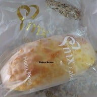 MX Cakes & Bakery เซ็นทรัล พระราม 3