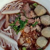 ก๋วยเตี๋ยวเรือรังสิต - พัทยาใต้.  (面条)** ก๋วยเตี๋ยวเรือรังสิตพัทยาใต้***(面条)