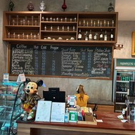 บรรยากาศ Kinnaree Coffee & Restaurant