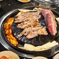 APG Grill Vanit Village