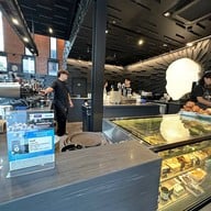 บอททอมเลส สุขุมวิท 33 (Sukhumvit 33)