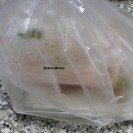 เกรซ-เกมส์ โคตรยำสูตรโบราณ-กระเพราโบราณ รสเด็ด